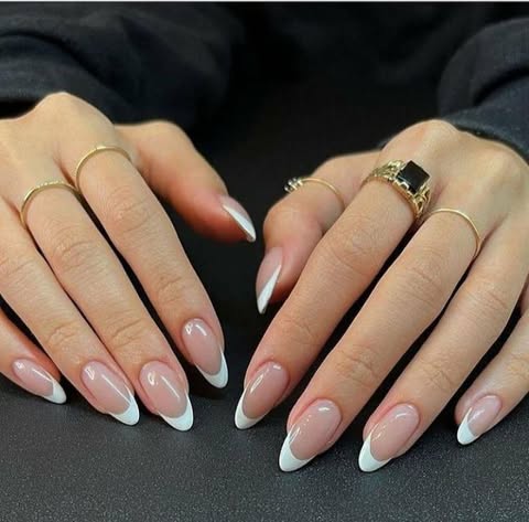 Get salon-perfect nails in minutes π« Our Press-On French Nails give you that timeless, clean, and classy look.