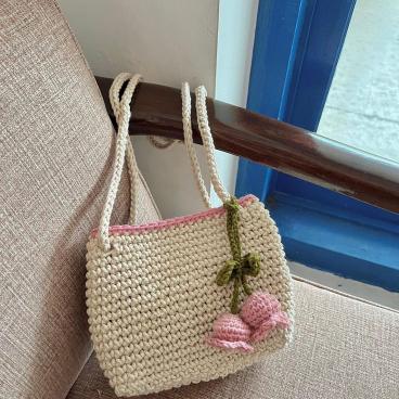 Macrame thread hand bag