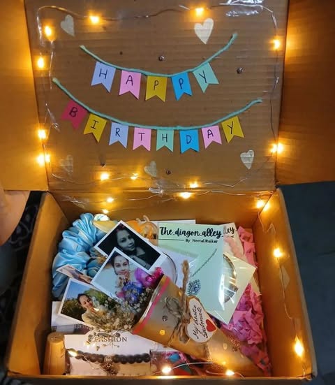 HT LED light hampers